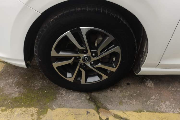 Used Changan Eado 2018 High-Energy Edition 1.6L GDI Manual Pioneer Model China V Standard
