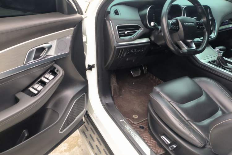 Used JETOUR X70 Coupe 2020 1.6T DCT CoolFuel 7-seater
