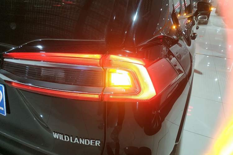 Used Toyota Wildlander 2023 2.0L CVT Four-Wheel Drive Luxury PLUS Edition
