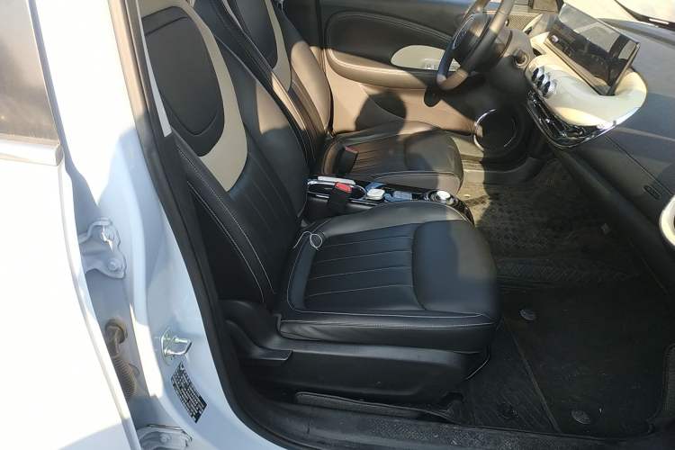 Used Wuling Bingo 2023 410 km Lingxi Deluxe Edition
