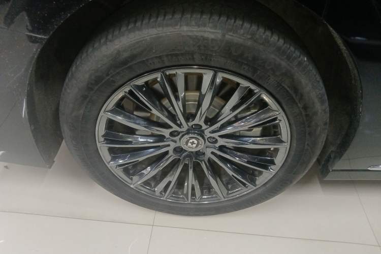 Used VOYAH Dream 2024 PHEV Extended-Range Premium Edition
