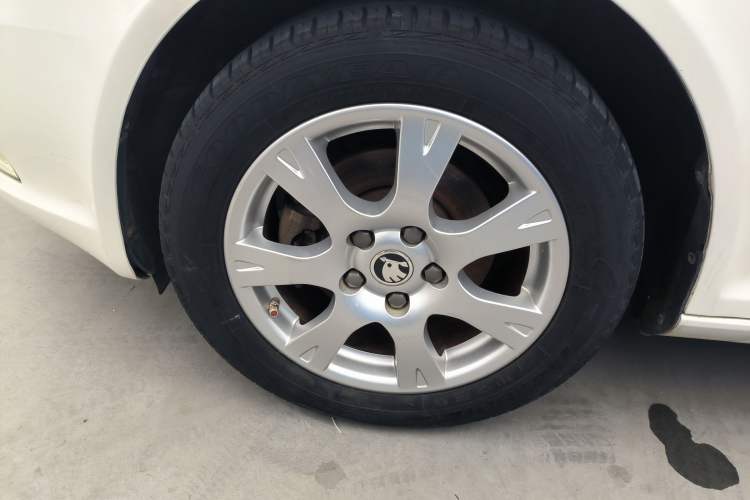 Used Skoda Octavia 2015 Classic Model 1.6L Manual Yijie Edition