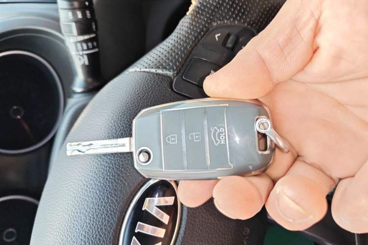 Used Kia Sportage R 2015 2.0L Manual Two-Wheel Drive GL Model