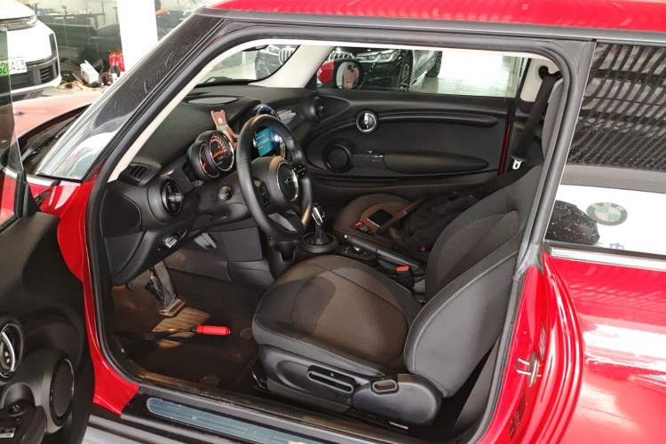 Used  MINI 2022 1.5T ONE
