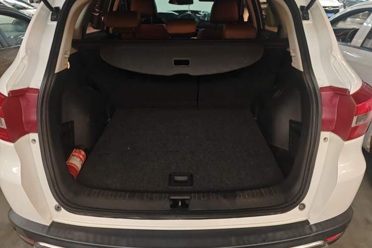 Used Dongfeng Fengdu MX5 2016 2.0L Automatic Flagship Edition
