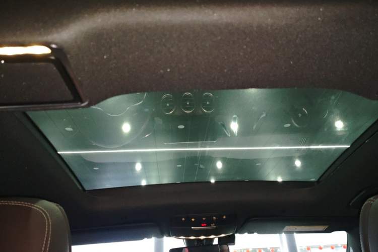 Used Mercedes-Benz GLC 2022 Facelift GLC 260 L 4MATIC Luxury Edition
