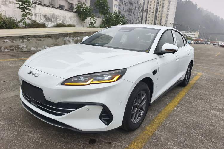 Used BYD Seal 06 New Energy 2025 DM-i Smart Drive 80KM Luxury Model
