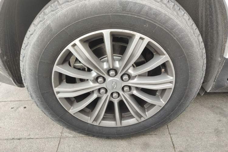 Used Cadillac XT5 2018 25T Luxury Model
