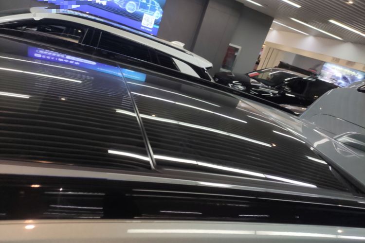 Used Cadillac XT5 2025 2.0T Platinum Edition
