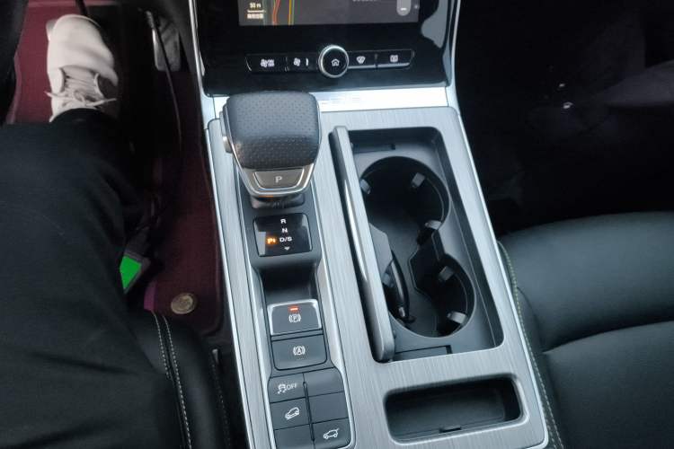 Used Roewe RX5 2020 PLUS 300TGI Automatic Ali National Style Ronglin Edition
