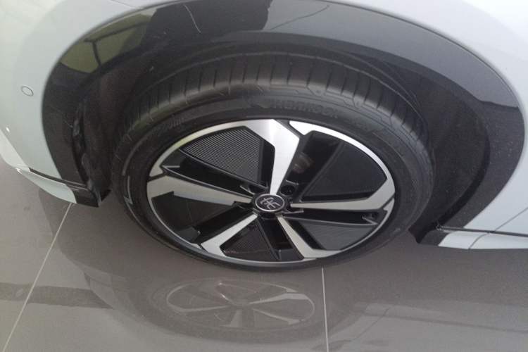 Used BYD Song L EV 2024 662 km Excellence Version
