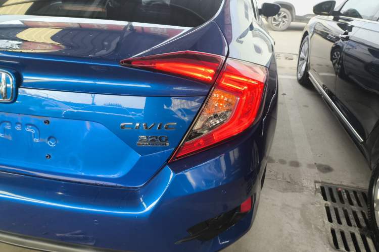 Used Honda Civic 2016 220TURBO CVT Luxury Edition
