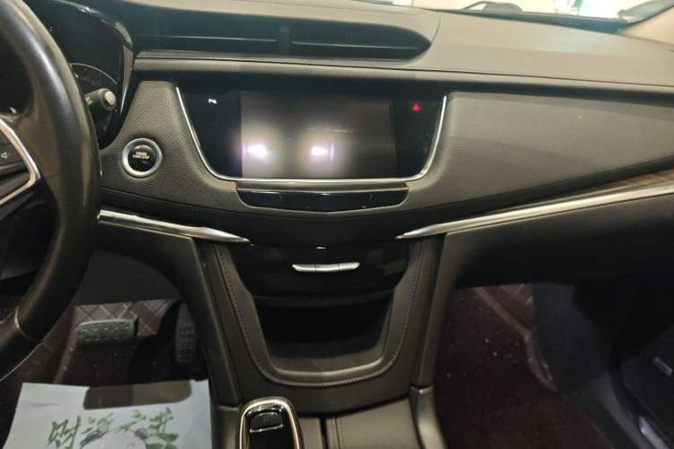 Used Cadillac XT5 2018 25T Luxury Model
