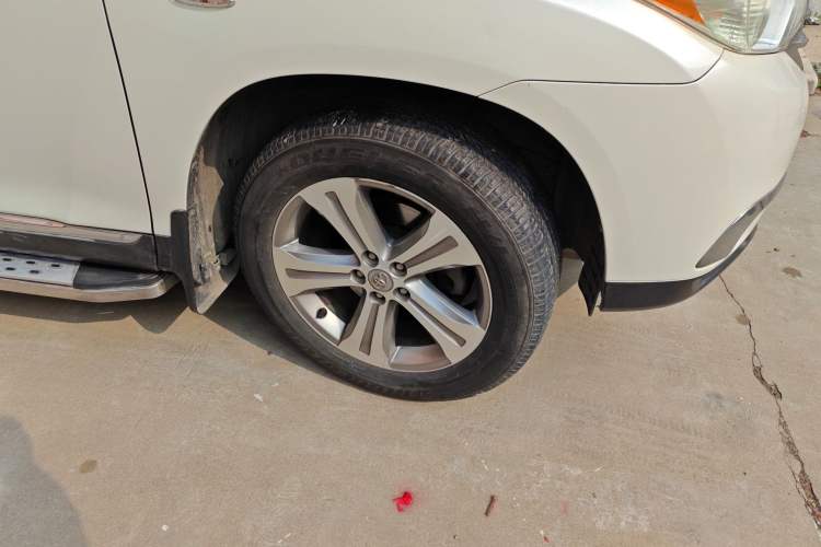 Used Toyota Highlander 2012 2.7L Two-Wheel Drive 7-Seater Luxury Edition