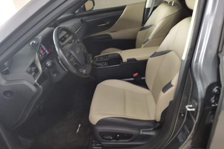 Used Lexus ES 2020 200 Luxury Edition
