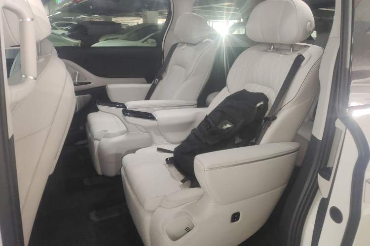 Used VOYAH Dream 2025 PHEV Four-Wheel-Drive Flagship Version – Qiankun Edition