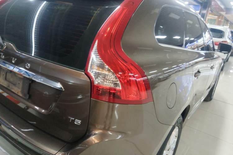 Used Volvo XC60 2015 T5 Smart Upgrade Model
