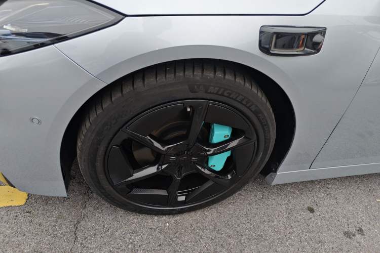 Used  GT 2023 710 Rear-Drive Supercharge Max Edition
