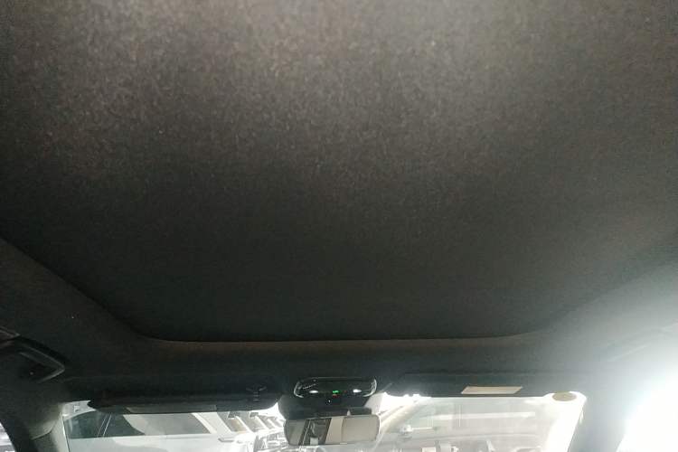 Used Lynk & Co 08 EM-P 2025 220 km All-Wheel-Drive Performance Halo
