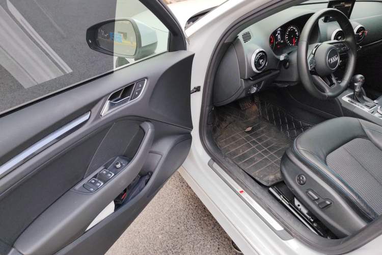 Used Audi A3 2017 Limousine 35 TFSI Fashion Model