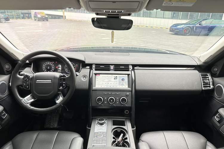 Used Land Rover Discovery 2020 3.0 SC V6 SE
