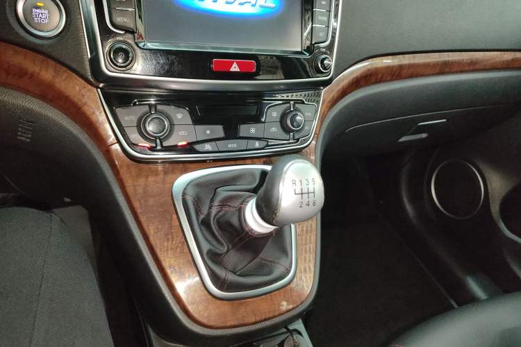 Used Haval H6 2017 Red-Label Sport Edition 1.5T Manual Two-Wheel Drive Elite Model