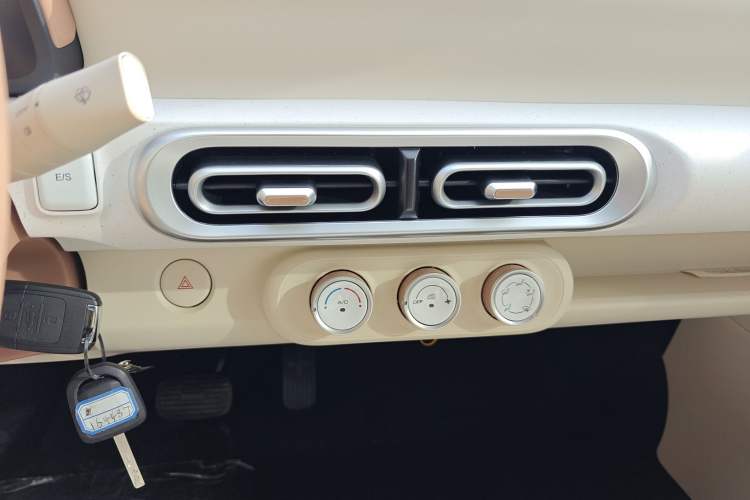 Used Wuling Hongguang MINIEV 2024 3rd Generation 215km Youth Edition