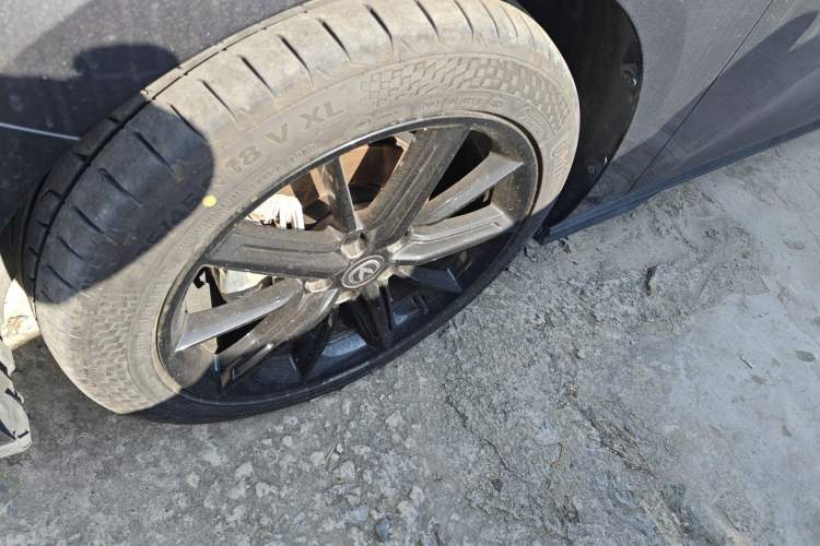 Used Changan UNI-V 2024 1.5T High-Energy Version
