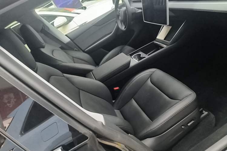 Used Tesla Model Y 2025 Rear-Wheel Drive First Edition