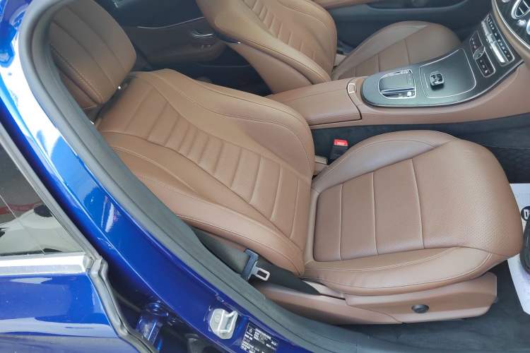 Used Mercedes-Benz E-Class 2019 E 300 L Sporty and Stylish Model
