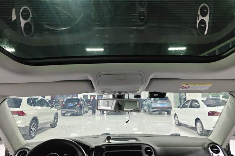 Used Volkswagen Tiguan 2015 1.8TSI Automatic Two-Wheel Drive Luxury Model