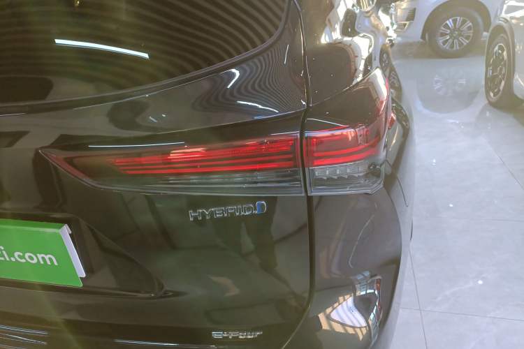 Used Toyota Crown Land Cruiser 2023 2.5L HEV Four-Wheel Drive Prestige Edition
