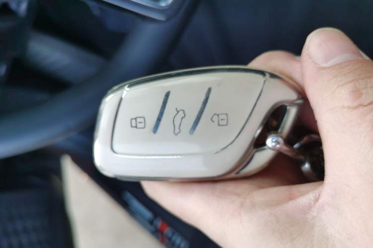 Used MG 5 2022 180 DVVT CVT Youth Luxury Edition
