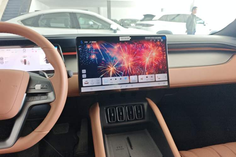 Used BYD Song L EV 2025 Intelligent Driving Version 662 km LiDAR Excellence Edition
