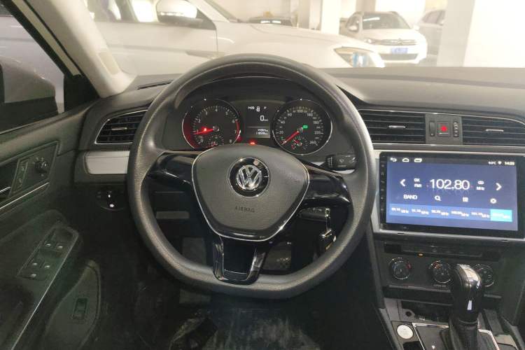 Used Volkswagen Lamando 2018 230TSI DSG Fashion Edition
