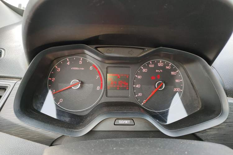 Used Baojun 310 2016 1.2L manual Comfort trim level