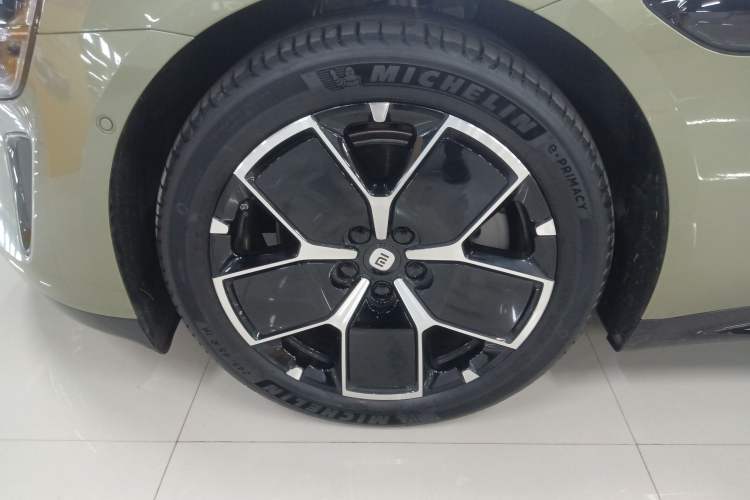 Used  SU7 2024 Rear-Drive Ultra-Long Range Advanced Pro-Level Intelligent Driving Version
