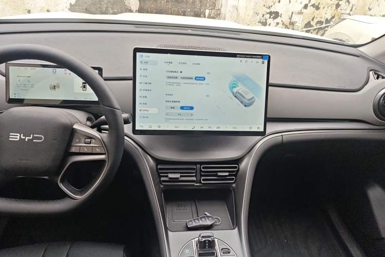 Used BYD Sealion 05 DM-i 2025 DM-i 115KM Flagship Model
