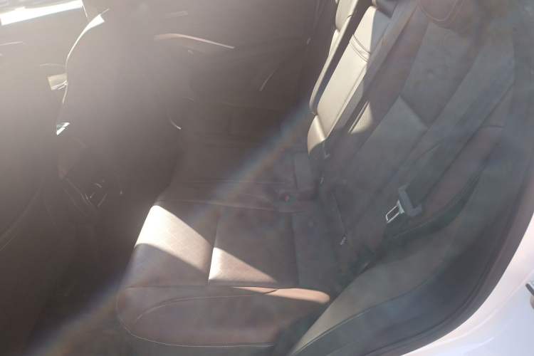 Used Wey VV6 2021 2.0T Two-Wheel Drive Smart Protection+
