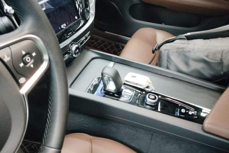 Used Volvo S60 2024 B4 Zhiyi Luxury Edition