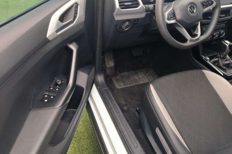 Used Volkswagen Tacqua 2023 200TSI DSG Joy-Connect Edition
