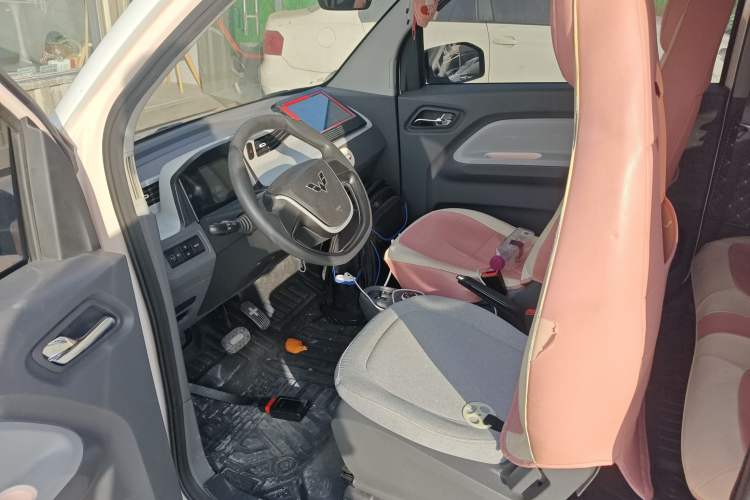 Used Wuling Hongguang MINIEV 2022 Macaron Premium Model – Lithium Ternary Battery
