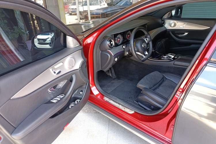 Used Mercedes-Benz E-Class 2017 E 200 Sport 4MATIC
