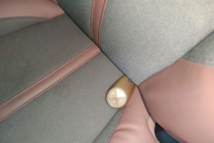 Used Nio EC6 2020 465 km Sport Edition
