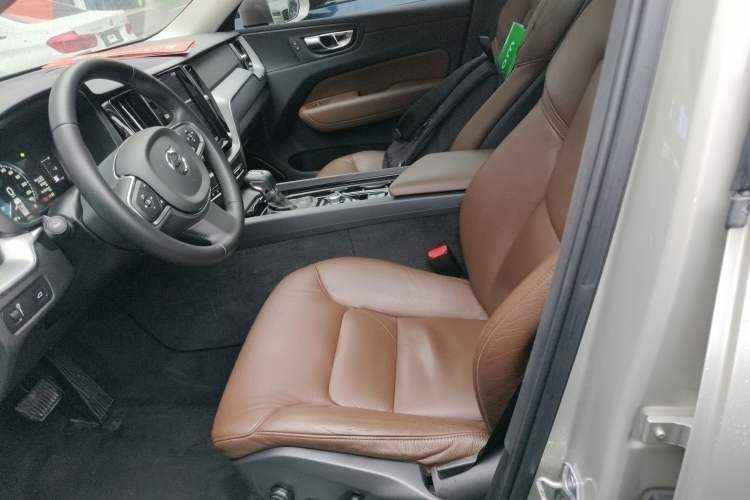 Used Volvo XC60 2020 T5 4x4 Zhiyi Luxury Edition
