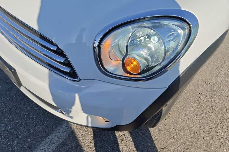 Used  Countryman 2011 1.6L ONE