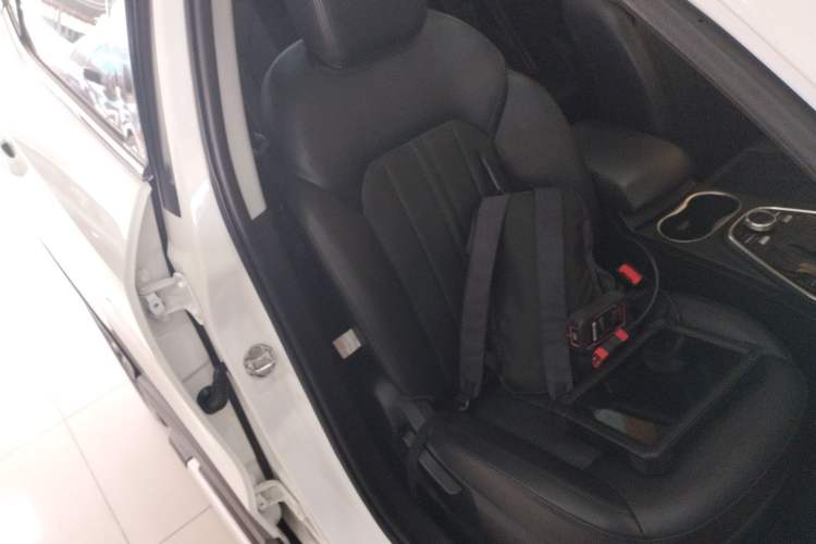 Used Soueast DX7 2018 Prime 1.5T Automatic Smart Connect Starry Sky Edition China V Standard
