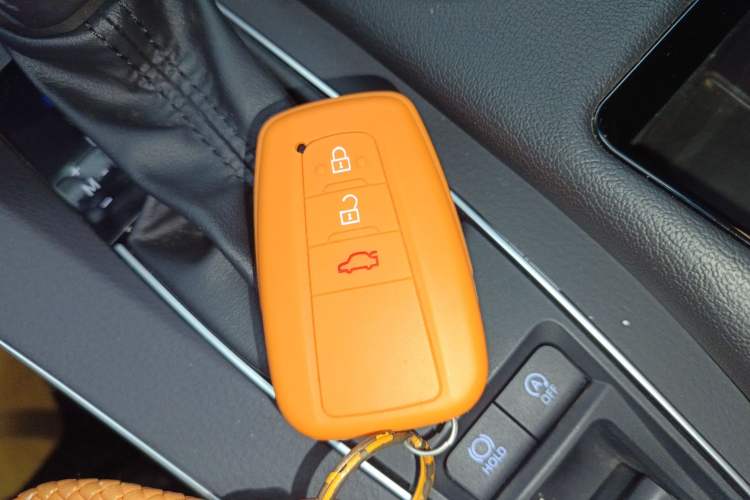 Used Toyota Avalon 2019 2.0L Luxury Edition China VI Standard
