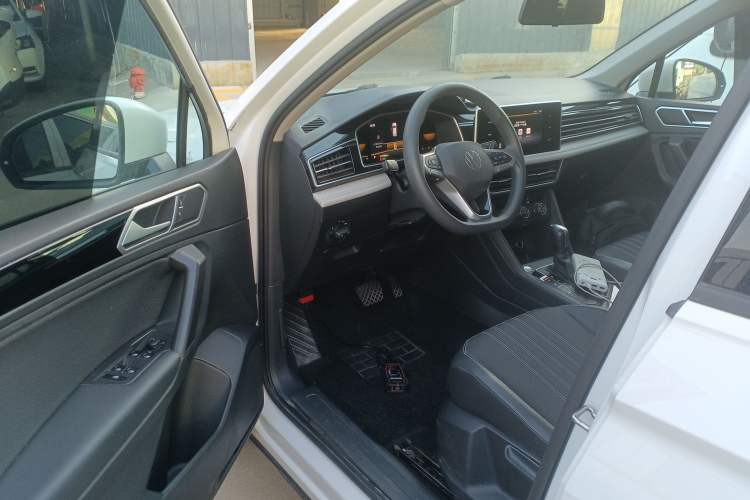 Used Volkswagen Tiguan L 2022 330TSI Automatic Two-Wheel Drive Comfort Edition
