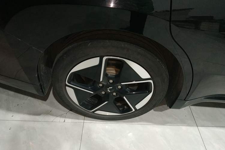 Used Wuling Xingguang 2024 Co-Creation Edition 510 Advanced Model
